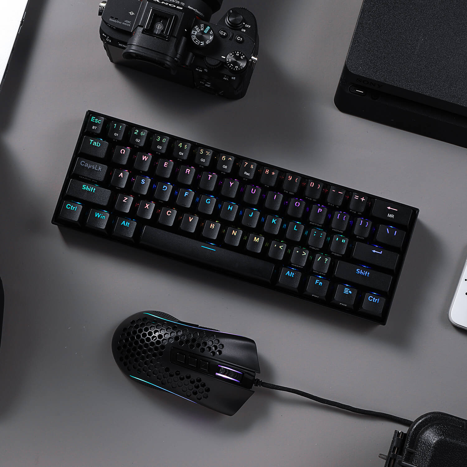 Redragon K530 60% RGB Keyboard Mekanik Nirkabel M808 Mouse Gaming RGB Ringan (Hitam)