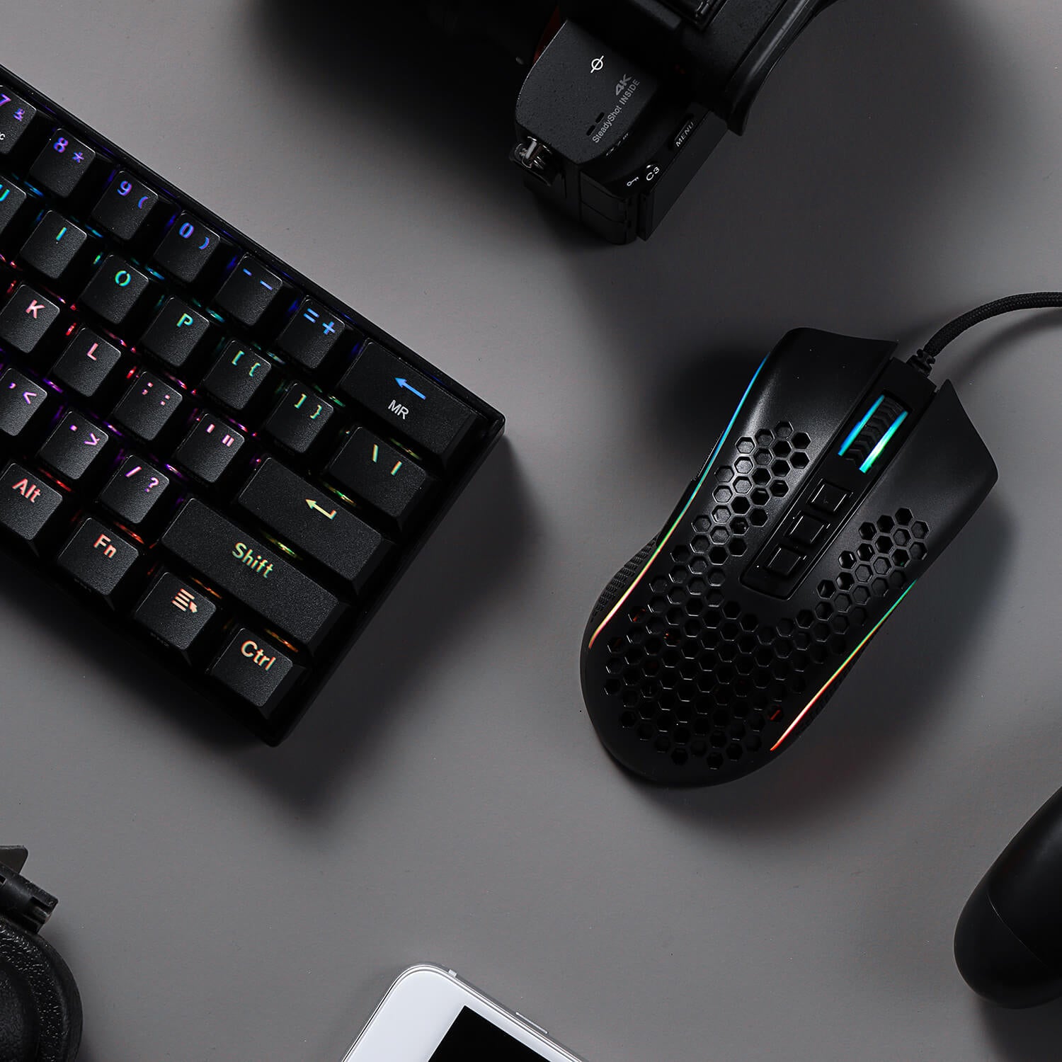 Redragon K530 60% RGB Keyboard Mekanik Nirkabel M808 Mouse Gaming RGB Ringan (Hitam)